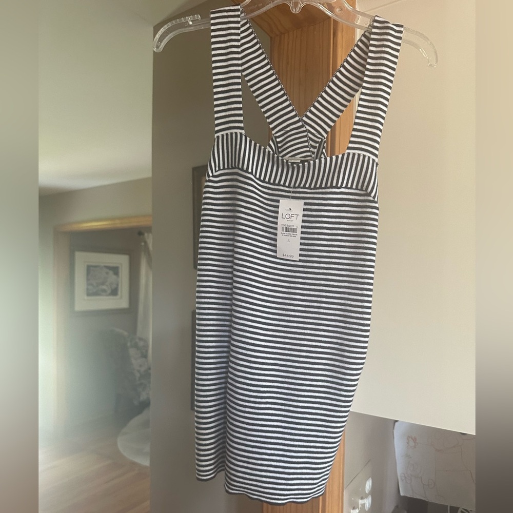 Loft nwt tank top size small